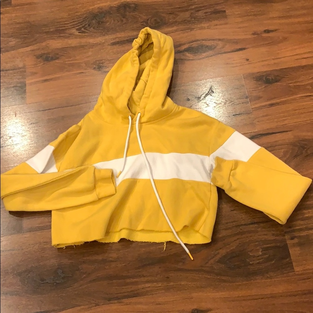 Cropped hoodie
